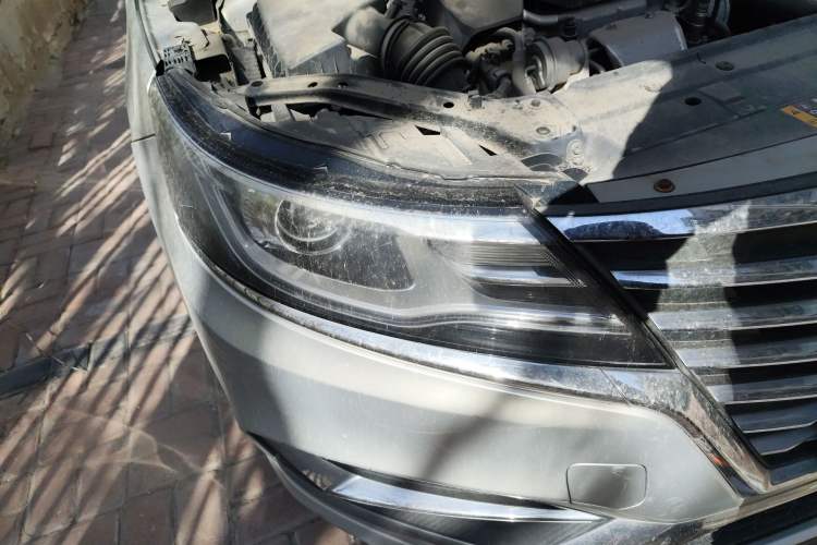 Used Roewe i6 New Energy 2017 45T Hybrid Connect & Smart Enjoyment Edition Right Front Headlight