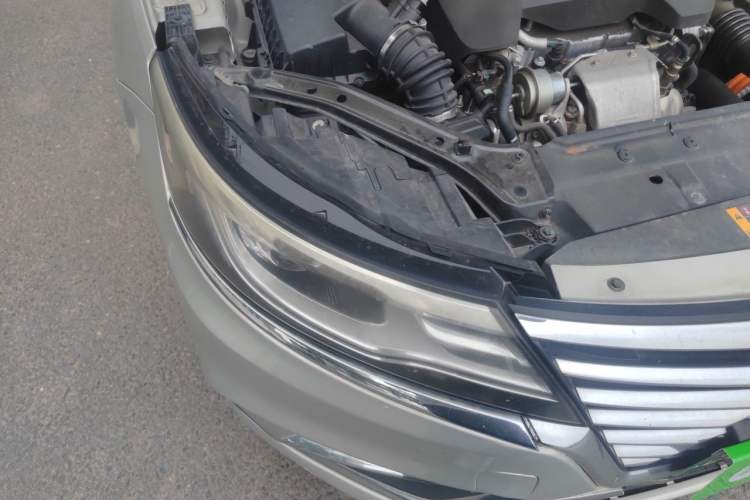 Used Roewe i6 New Energy 2017 45T Hybrid Connect & Smart Enjoyment Edition Right Front Headlight