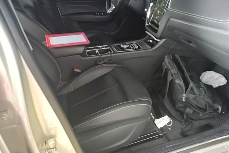 Used Roewe i6 New Energy 2017 45T Hybrid Connect & Smart Enjoyment Edition Right Front Seat