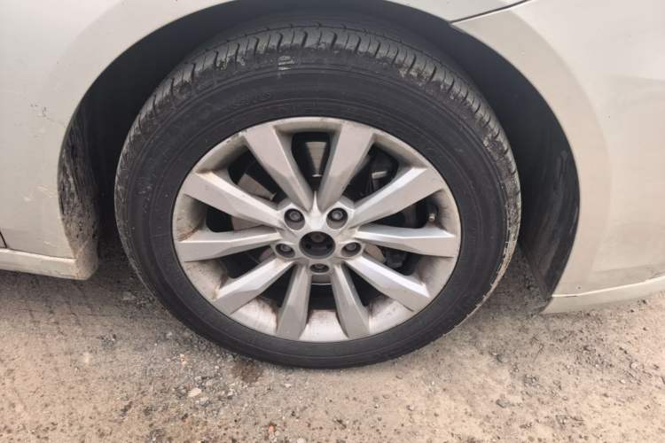 Used Roewe i6 New Energy 2017 45T Hybrid Connect & Smart Enjoyment Edition Right Front Wheel Hub