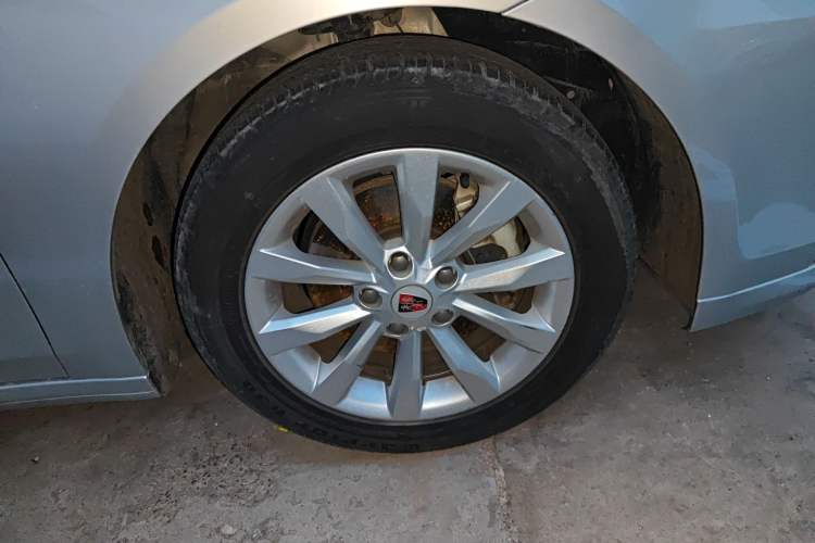 Used Roewe i6 New Energy 2017 45T Hybrid Connect & Smart Enjoyment Edition Right Front Wheel Hub