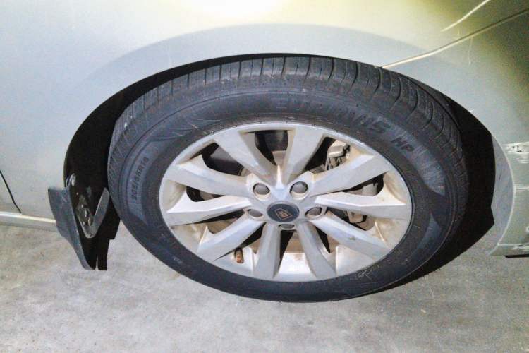 Used Roewe i6 New Energy 2017 45T Hybrid Connect & Smart Enjoyment Edition Right Front Wheel Hub