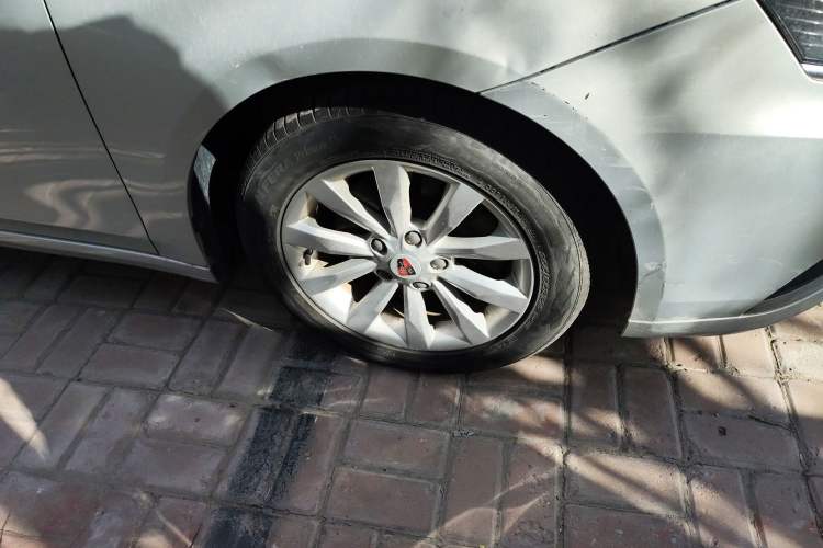 Used Roewe i6 New Energy 2017 45T Hybrid Connect & Smart Enjoyment Edition Right Front Wheel Hub