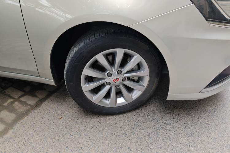 Used Roewe i6 New Energy 2017 45T Hybrid Connect & Smart Enjoyment Edition Right Front Wheel Hub