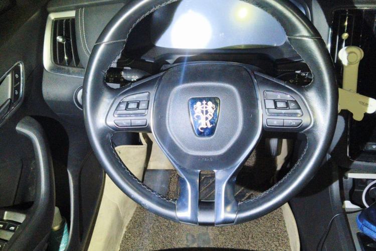 Used Roewe i6 New Energy 2017 45T Hybrid Connect & Smart Enjoyment Edition Steering Wheel