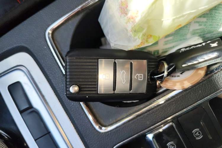 Used Roewe i6 New Energy 2017 45T Hybrid Connect & Smart Enjoyment Edition Vehicle Key
