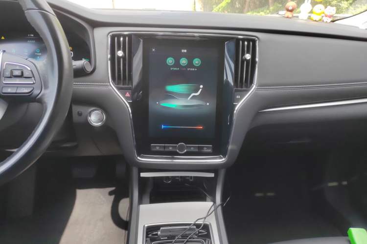 Used Roewe i6 New Energy 2017 45T Hybrid Connect & Smart Enjoyment Edition Audio And AC Panel