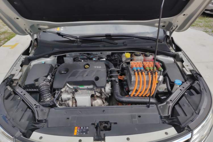 Used Roewe i6 New Energy 2017 45T Hybrid Connect & Smart Enjoyment Edition Engine Bay