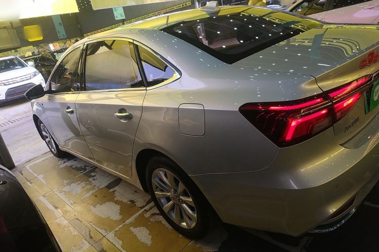 Used Roewe i6 New Energy 2017 45T Hybrid Connect & Smart Enjoyment Edition Exterior 3