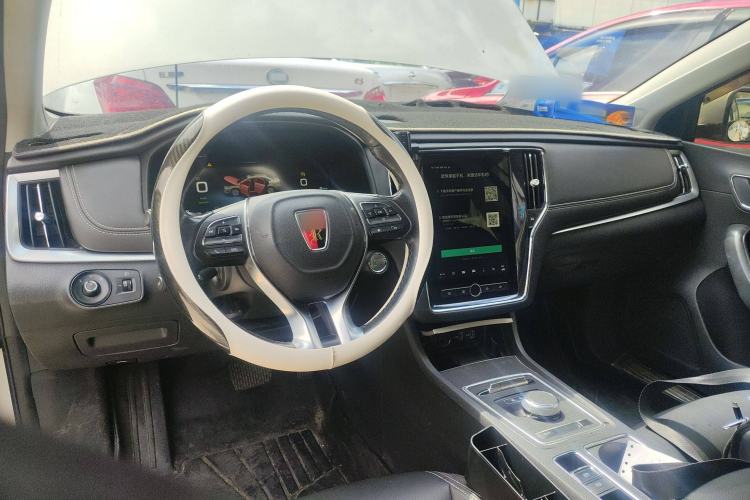 Used Roewe i6 New Energy 2017 45T Hybrid Connect & Smart Enjoyment Edition Interior 2