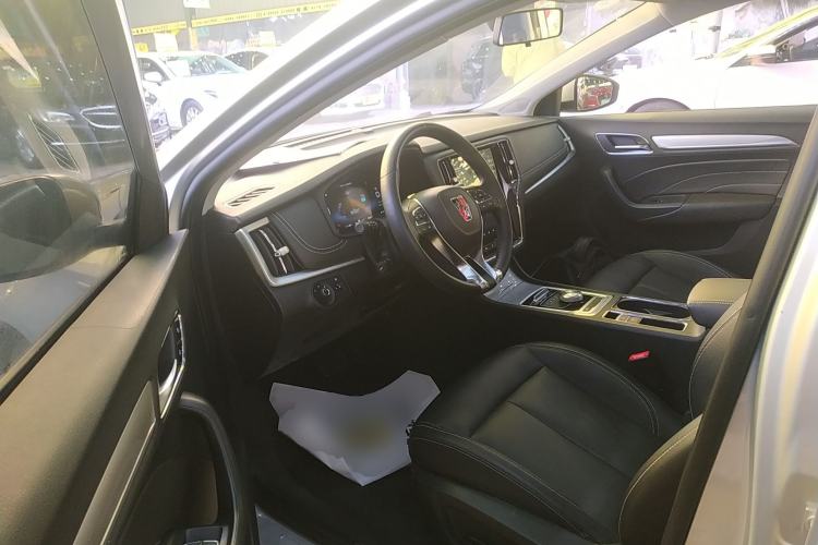 Used Roewe i6 New Energy 2017 45T Hybrid Connect & Smart Enjoyment Edition Interior 3