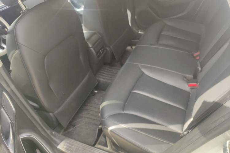 Used Roewe i6 New Energy 2017 45T Hybrid Connect & Smart Enjoyment Edition Interior 4