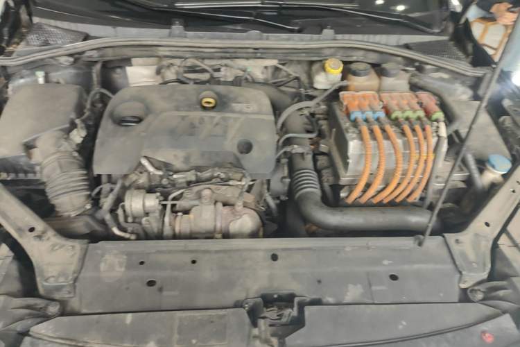 Used Roewe i6 New Energy 2017 45T Hybrid Connect & Smart Enjoyment Edition Engine Bay