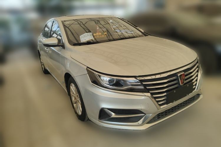 Used Roewe i6 New Energy 2017 45T Hybrid Connect & Smart Enjoyment Edition Front Right 45 Deg