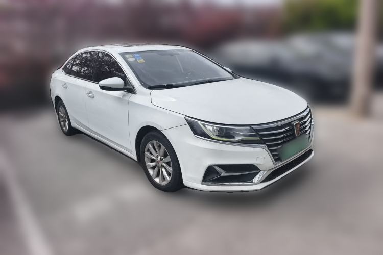 Used Roewe i6 New Energy 2017 45T Hybrid Connect & Smart Enjoyment Edition Front Right 45 Deg