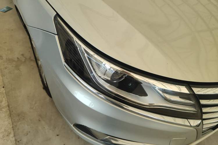 Used Roewe i6 New Energy 2017 45T Hybrid Connect & Smart Enjoyment Edition Right Front Headlight
