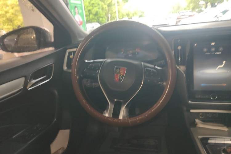 Used Roewe i6 New Energy 2017 45T Hybrid Connect & Smart Enjoyment Edition Steering Wheel
