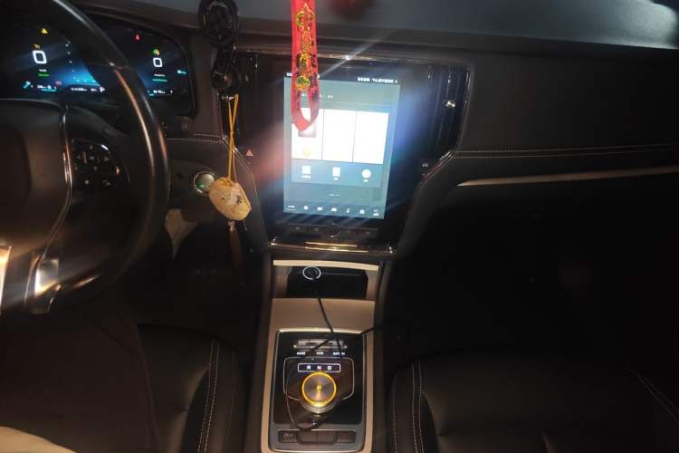 Used Roewe i6 New Energy 2017 45T Hybrid Connect & Smart Enjoyment Edition Audio And AC Panel
