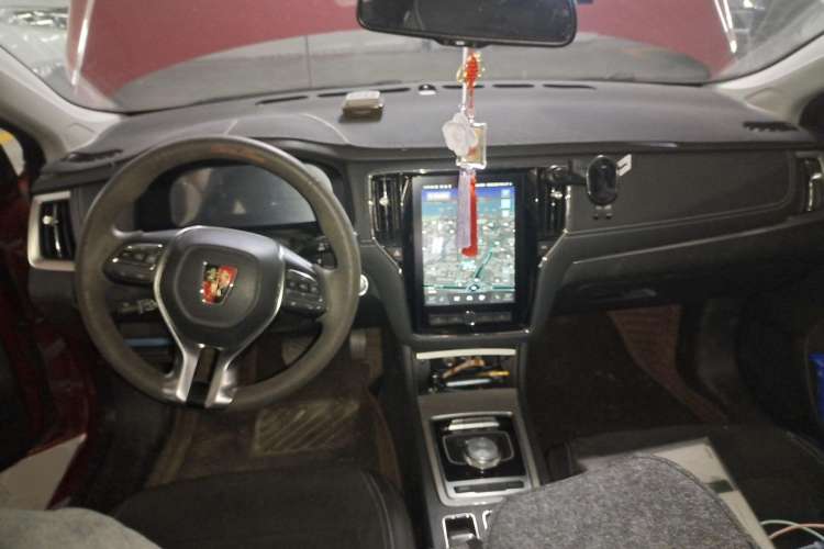 Used Roewe i6 New Energy 2017 45T Hybrid Connective Smart Luxury Edition Center Console