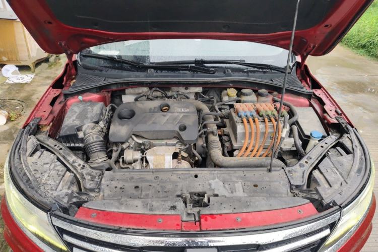 Used Roewe i6 New Energy 2017 45T Hybrid Connect & Smart Enjoyment Edition Engine Bay