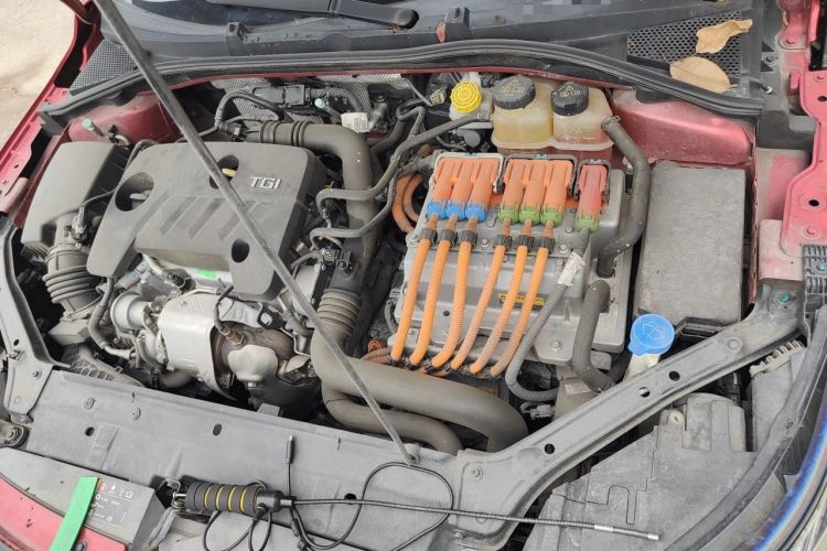 Used Roewe i6 New Energy 2017 45T Hybrid Connect & Smart Enjoyment Edition Engine Bay Left