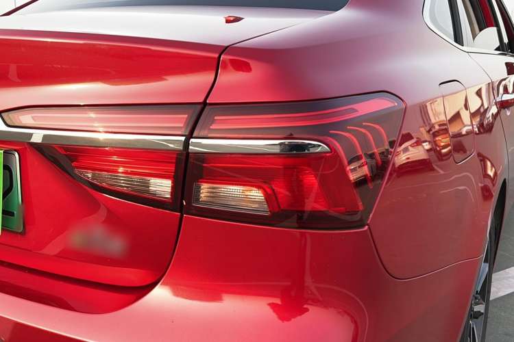Used Roewe i6 New Energy 2017 45T Hybrid Connective Smart Luxury Edition Exterior 11