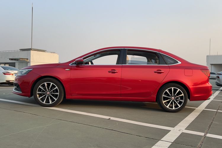 Used Roewe i6 New Energy 2017 45T Hybrid Connective Smart Luxury Edition Exterior 5