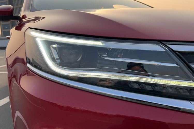 Used Roewe i6 New Energy 2017 45T Hybrid Connective Smart Luxury Edition Exterior 7