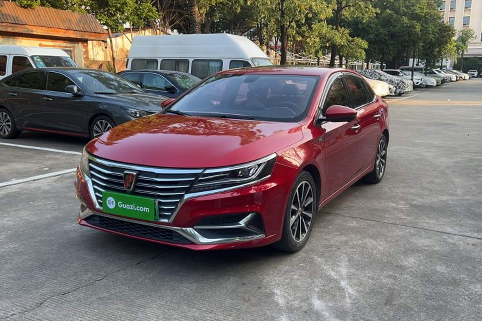 Used Roewe i6 New Energy 2017 45T Hybrid Connective Smart Luxury Edition Front Left 45 Deg
