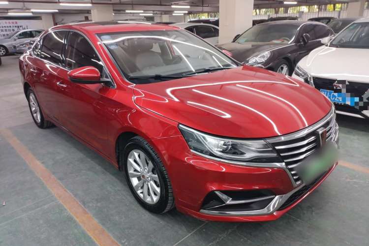 Used Roewe i6 New Energy 2017 45T Hybrid Connect & Smart Enjoyment Edition Front Right 45 Deg