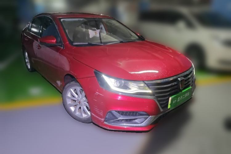 Used Roewe i6 New Energy 2017 45T Hybrid Connect & Smart Enjoyment Edition Front Right 45 Deg