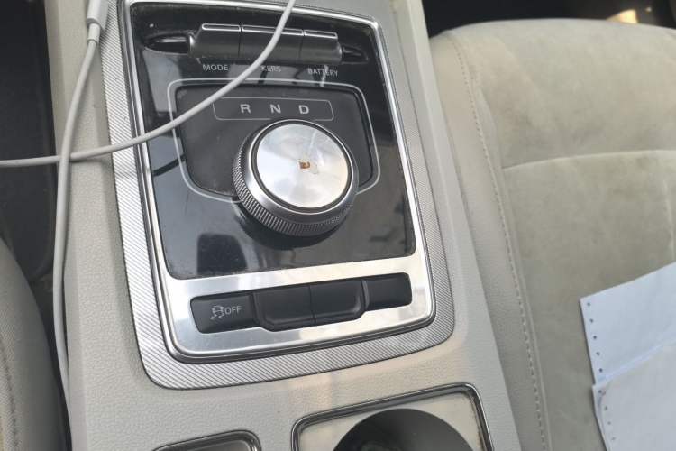 Used Roewe i6 New Energy 2017 45T Hybrid Connective Smart Luxury Edition Gear Lever