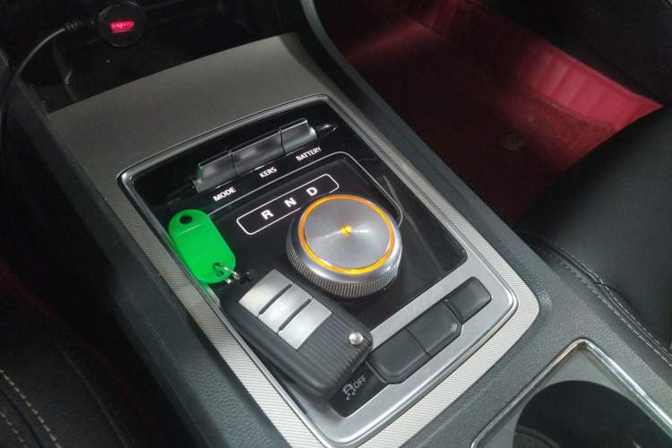 Used Roewe i6 New Energy 2017 45T Hybrid Connect & Smart Enjoyment Edition Gear Lever