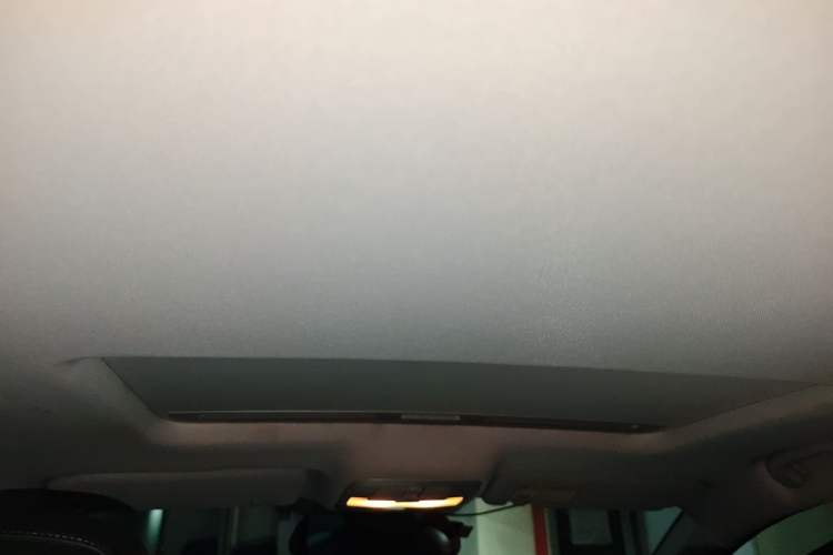 Used Roewe i6 New Energy 2017 45T Hybrid Connect & Smart Enjoyment Edition Headliner