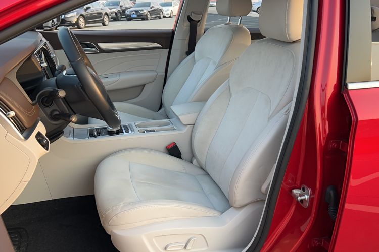 Used Roewe i6 New Energy 2017 45T Hybrid Connective Smart Luxury Edition Interior 10