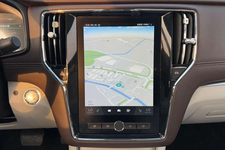 Used Roewe i6 New Energy 2017 45T Hybrid Connective Smart Luxury Edition Interior 6