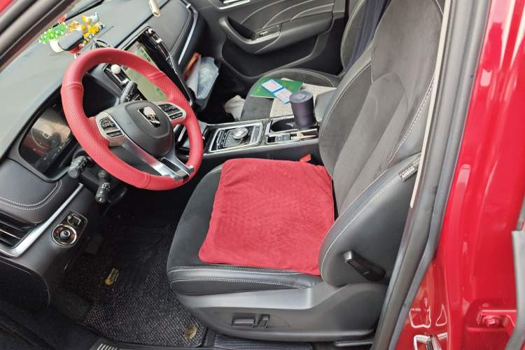Used Roewe i6 New Energy 2017 45T Hybrid Connective Smart Luxury Edition Left Front Seat