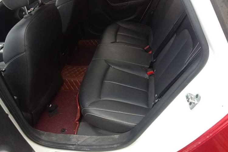 Used Roewe i6 New Energy 2017 45T Hybrid Connect & Smart Enjoyment Edition Left Rear Seat