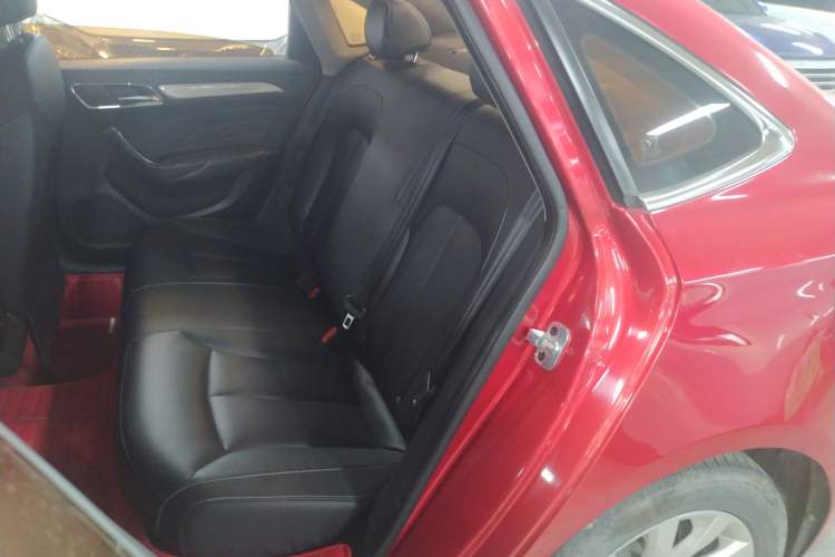 Used Roewe i6 New Energy 2017 45T Hybrid Connect & Smart Enjoyment Edition Left Rear Seat