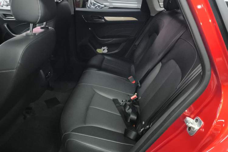Used Roewe i6 New Energy 2017 45T Hybrid Connect & Smart Enjoyment Edition Left Rear Seat