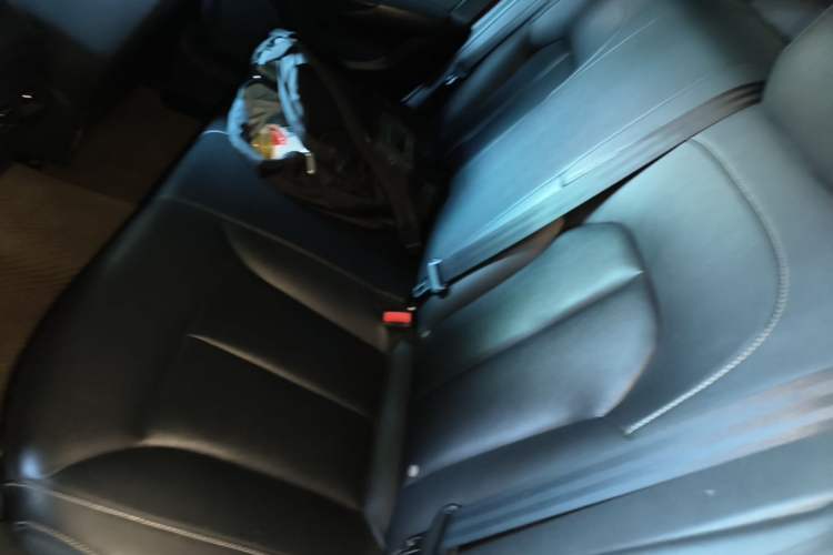 Used Roewe i6 New Energy 2017 45T Hybrid Connect & Smart Enjoyment Edition Left Rear Seat
