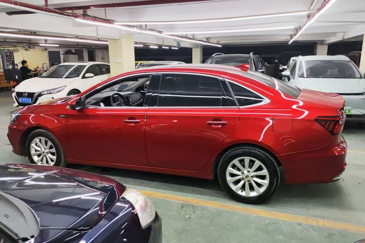 Used Roewe i6 New Energy 2017 45T Hybrid Connect & Smart Enjoyment Edition Left Side