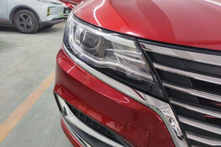 Used Roewe i6 New Energy 2017 45T Hybrid Connect & Smart Enjoyment Edition Right Front Headlight