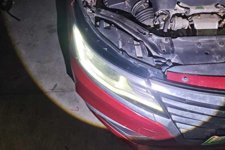 Used Roewe i6 New Energy 2017 45T Hybrid Connect & Smart Enjoyment Edition Right Front Headlight