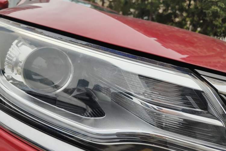 Used Roewe i6 New Energy 2017 45T Hybrid Connect & Smart Enjoyment Edition Right Front Headlight