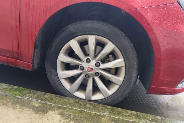 Used Roewe i6 New Energy 2017 45T Hybrid Connect & Smart Enjoyment Edition Right Front Wheel Hub