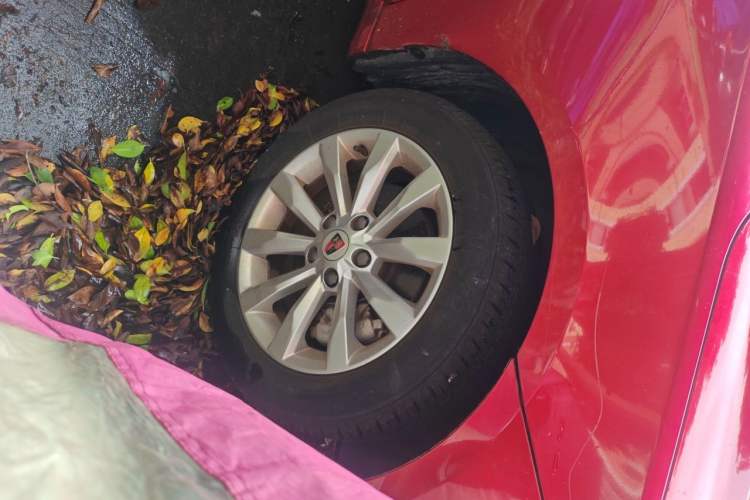 Used Roewe i6 New Energy 2017 45T Hybrid Connect & Smart Enjoyment Edition Right Front Wheel Hub