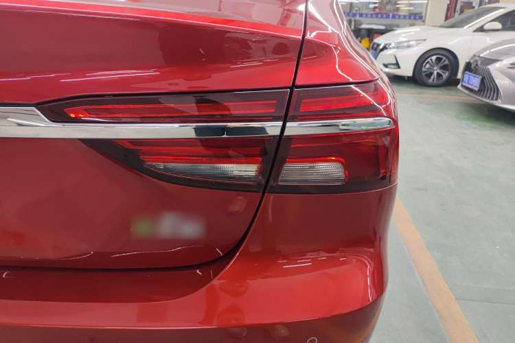 Used Roewe i6 New Energy 2017 45T Hybrid Connect & Smart Enjoyment Edition Right Rear Taillight