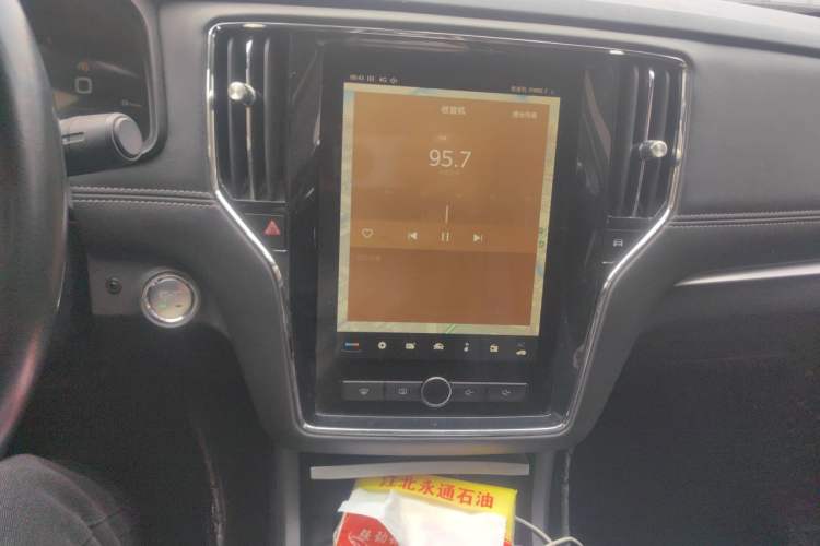 Used Roewe i6 New Energy 2017 45T Hybrid Connect & Smart Enjoyment Edition Audio And AC Panel