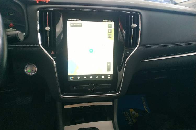 Used Roewe i6 New Energy 2017 45T Hybrid Connect & Smart Enjoyment Edition Audio And AC Panel